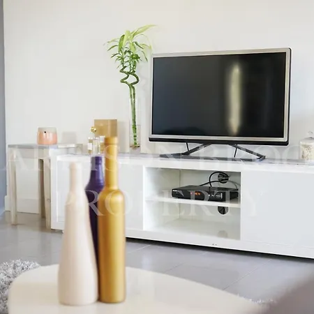 Sinfona - Flat 75 Lägenhet *